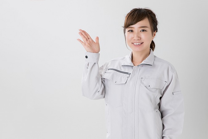 作業着の女性